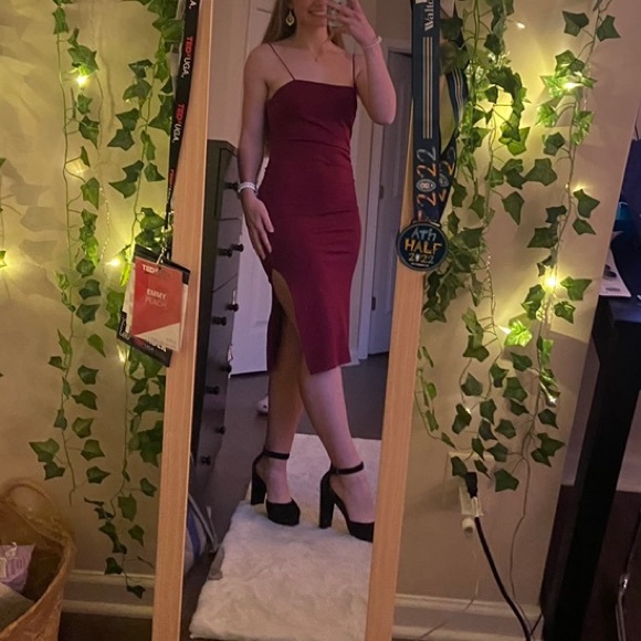 Francesca’s Bodycon Midi Cocktail Dress - Picture 1 of 7